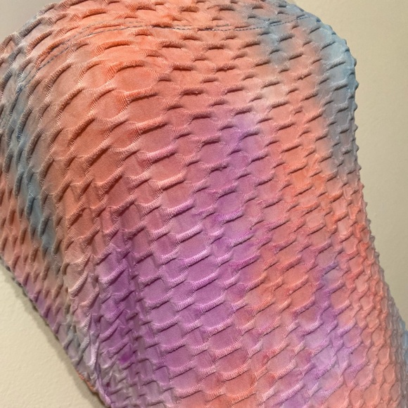 Textured Tie-Dye Bodycon Dress - Picture 7 of 7